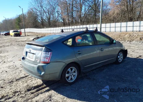 2005 Toyota Prius z USA, uszkodzony, nr VIN JTDKB20U153088046